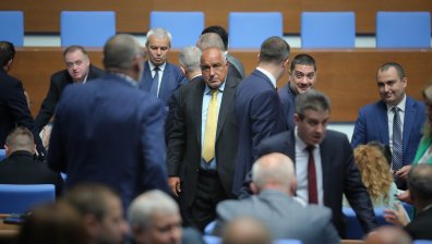 Скандал в парламента заради Антон Славчев - има ли чадър над депутати?