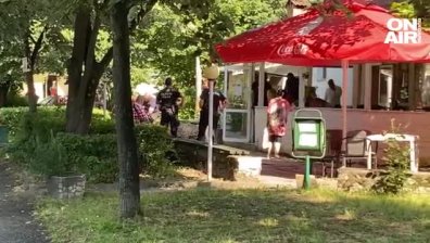 Екшън в Хасково: Маскирани полицаи нахлуха в заведение и арестуваха клиенти