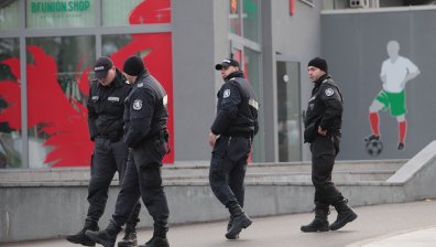 ГДБОП нахлу в сградата на БФС, иззема документация (Обновена)