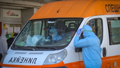 Болницата в Свищов е изправена пред криза, търсят спешно доброволци