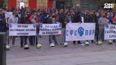 Мълчалив протест на служители на МВР в Русе