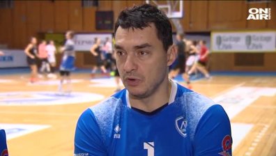 Владо Николов и синът му Алекс - рамо до рамо на волейболното игрище