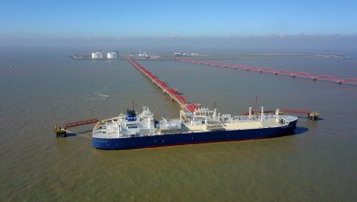Русия обвини Украйна заради потънал танкер с втечнен природен газ