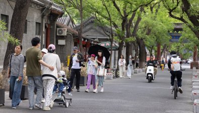 Китай накара хората да работят по-малко, за да харчат повече пари