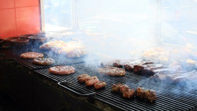 От Helpbook: Ливански ресторант с куп нарушения работи в София