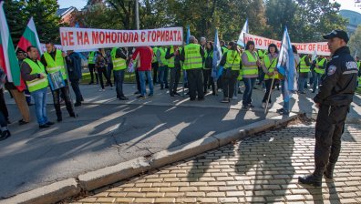 Търговци на горива на протест пред НС срещу монопола (+Галерия)