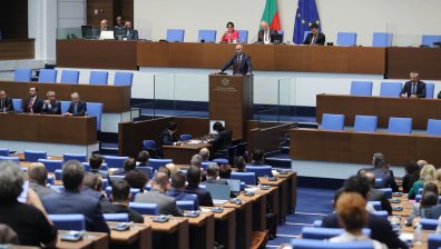 Росен Желязков свиква извънредно заседание на НС, служебният кабинет полага клетва