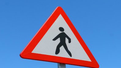 Кола блъсна момиче на пешеходна пътека в София