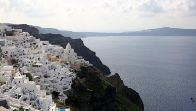 Гърците избират по-икономична почивка това лято и пестят пари