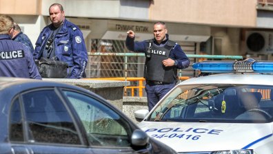Стреляха с пистолет по 18-годишен в Бургас