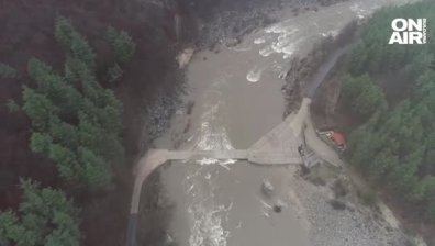 Проливните дъждове в Кърджалийско "откъснаха от света" шест села, нужен е нов мост