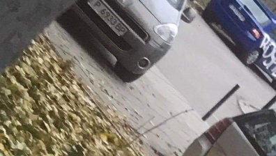 Сигнал от Русе: Редовно и нагло спират на инвалидно място пред блока