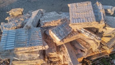 Митничари хванаха 224 000 къса цигари, били скрити в метални кофи