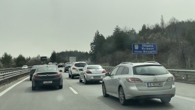 Знаете ли как се шофира правилно в лявата лента на магистралата