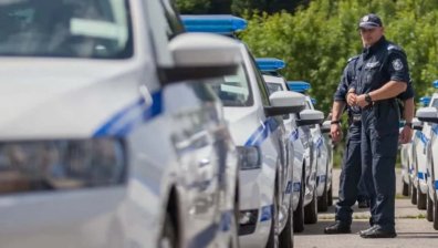 Проституция, трафик на хора: Трима мъже от престъпната група в Новачене остават в ареста