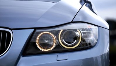 Как "домашните" ксенонови светлини превръщат пътя в смъртоносен капан