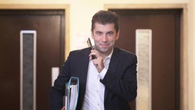 Бащата на Кирил Петков: Подцениха го, с усмивка спря милиардите на крадците