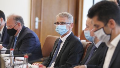 Служебни министри влизат в редовния кабинет - спрягат Рашков, Комитова и Денков