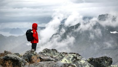 Жълт и оранжев код за гръмотевични бури, в планините очакват първи сняг