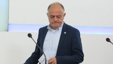 Ген. Атанасов: Борисов е заприличал на Радев, добра дума не казва за правителството