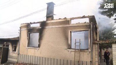 Пожар погуби трима души в село Камен!