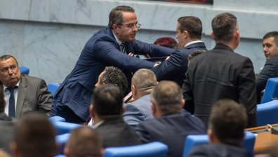 Явор Божанков дава Цончо Ганев на прокуратурата след скандала в НС