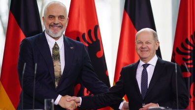 Шолц подкрепи влизането на Западните Балкани в ЕС, но поиска законодателни реформи
