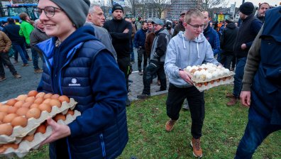 Фермерските протести в Европа се разрастват, присъединяват се и испанците