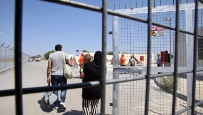 Кипър отново посреща пристигащи по море мигранти