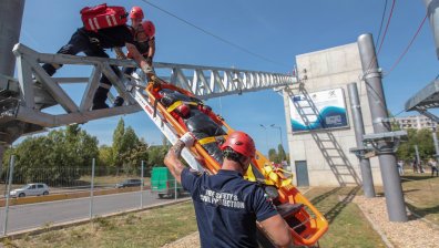 Изпращаме пожарникари и техника в помощ на Гърция