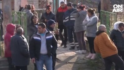 7 задържани след касапницата в Божурица, искат изселване на нападателите