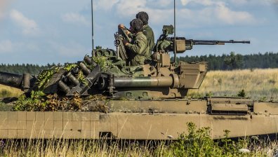 Заради Гергьовден: Военна техника тръгва днес към София