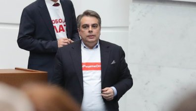 Асен Василев: Отказват да ме разпитат, за да остане делото "Коцев" в София