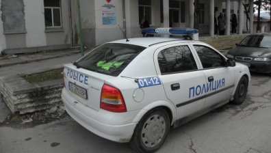 Задържаха младежи, откраднали 10 бона от краварник в Сунгурларе