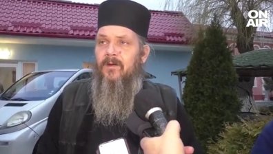 В помощ на Украйна: Свещеници от Силистра предават лекарства и храни