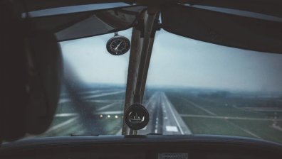 Пилоти на ВВС на Хърватия - задържани за контрабанда на оръжие