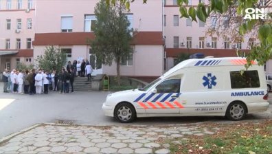 И лекарите от болницата в Димитровград на протест