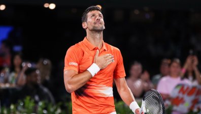 Джокович ще се бори за 92-а титла след като надигра Даниил Медведев с 6-3, 6-4