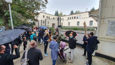 Протест пред полското посолство в София