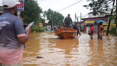 Наводненията в Шри Ланка: Над 150 жертви, президентът обяви извънредно положение