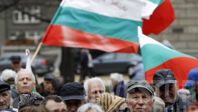 Одобриха отпускането на 120 лв. коледна добавка за 536 хил. пенсионери