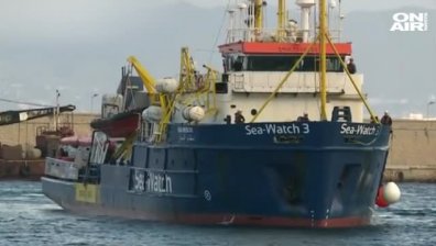 Италия затяга мерките срещу мигрантите: Затвори пристанищата си!