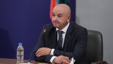 Ген. Мутафчийски: Наши колеги се заразиха повторно, двама от тях по-тежко
