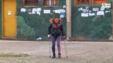 Улично куче нахапа 33-годишна жена в Пазарджик