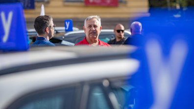 Транспортният министър каза кога 17-годишни ще получават шофьорски книжки