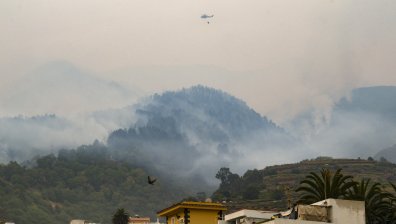 Горски пожар избухна в Аликанте, евакуираха над 180 души