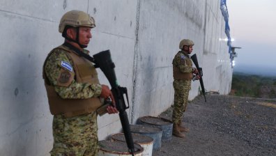Депортиран по погрешка: Американски съдия спаси имигрант от затвор в Салвадор