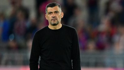 "Милан" се разделя със Серджо Консейсао, заменя го с Алегри