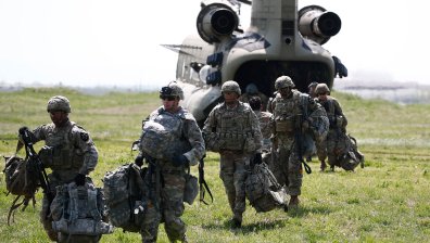 Те са невидими и са част от бизнес за милиарди: Могъщите армии без националност