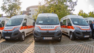 Осем нови реанимобила за ВМА